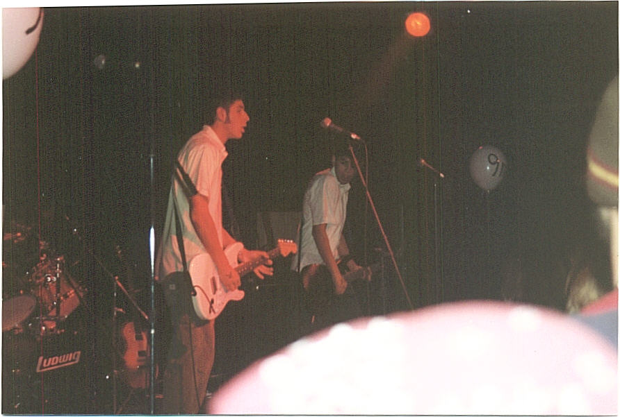 clubsoda2.jpg (83755 bytes)