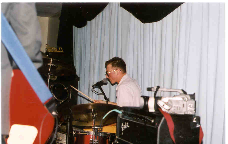 commonrob1.jpg (35261 bytes)