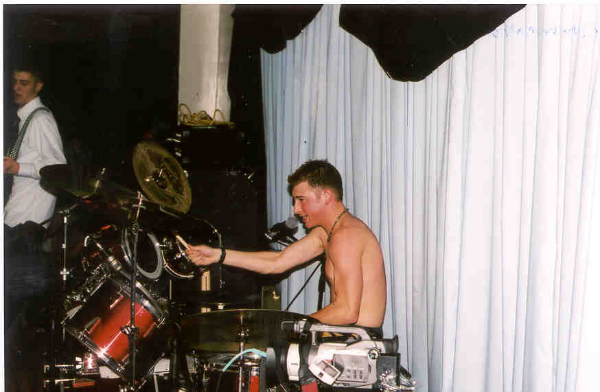 commonrob4.jpg (38351 bytes)